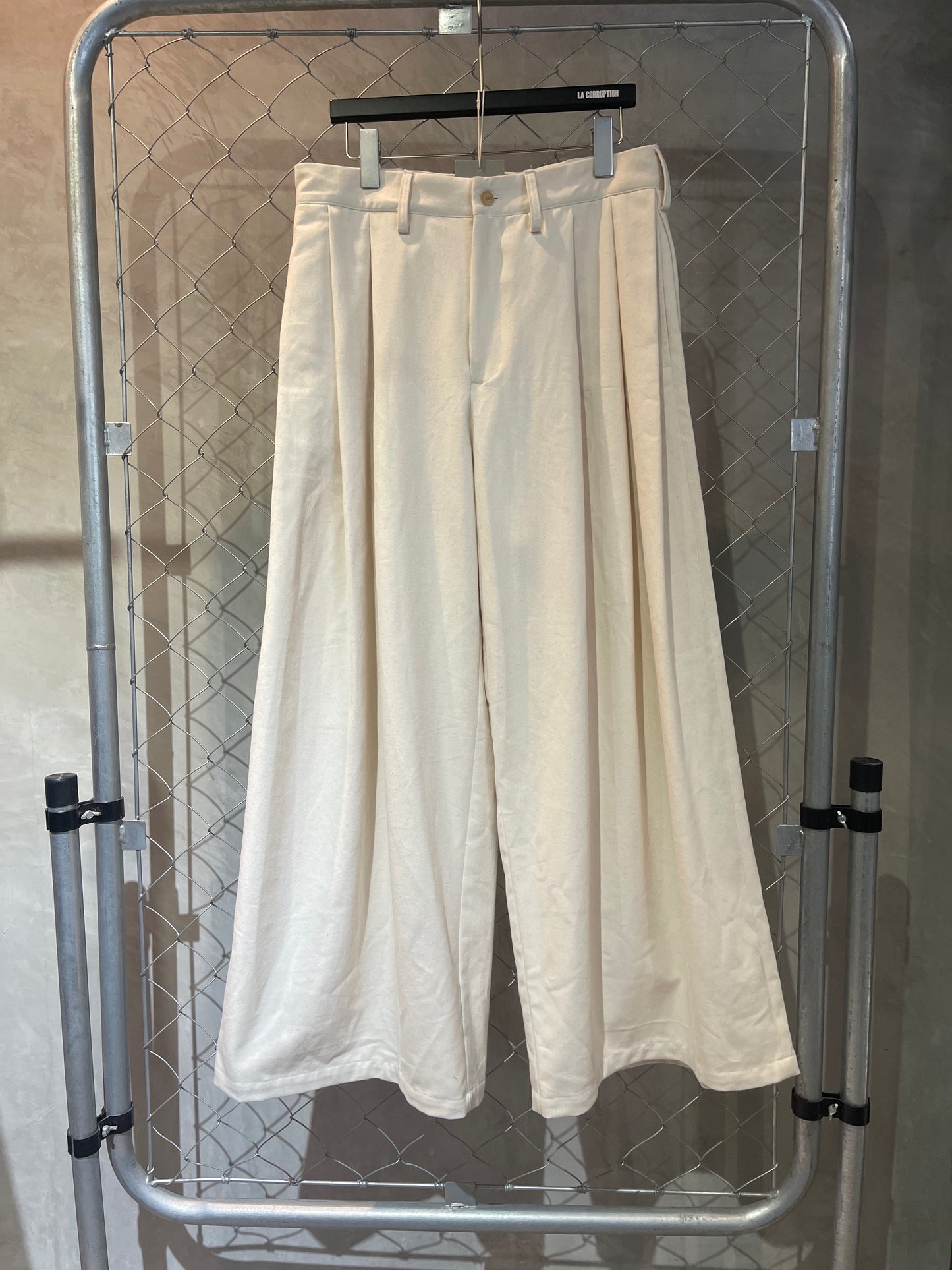 WILD TUCK PANTS