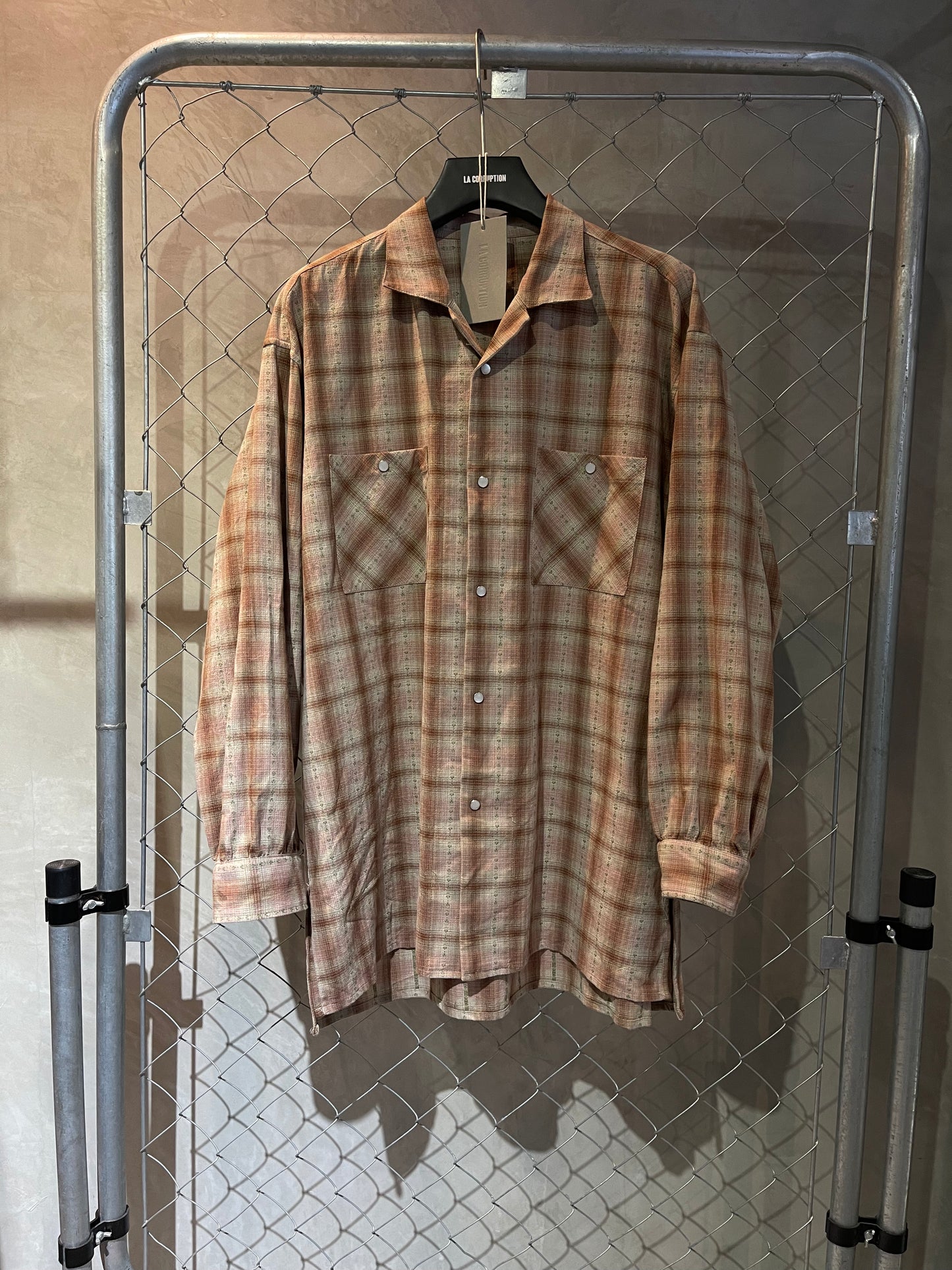 FLOWER DOBBY PLAID LONG SHIRT